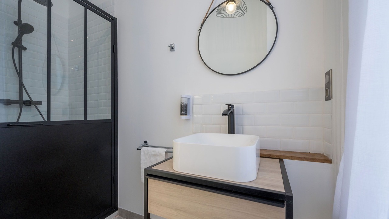 Photo of Bathroom in Cappelle-en-Pevele