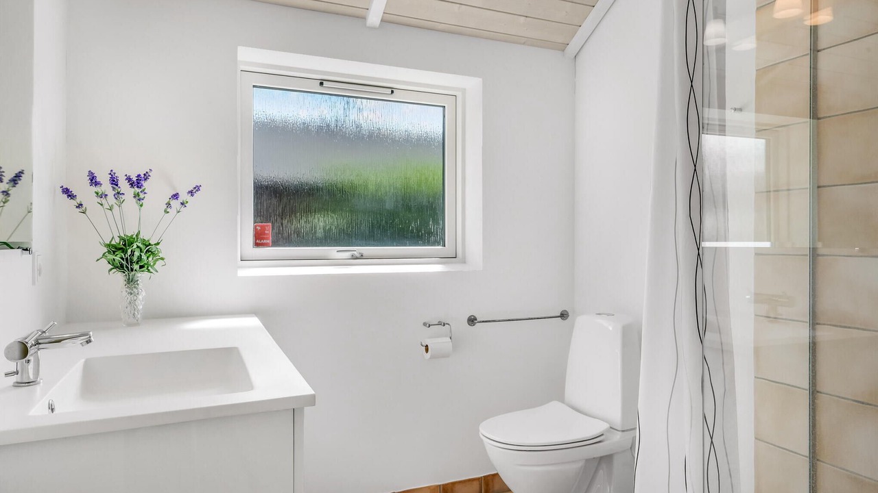 Photo of Bathroom in Holloselund