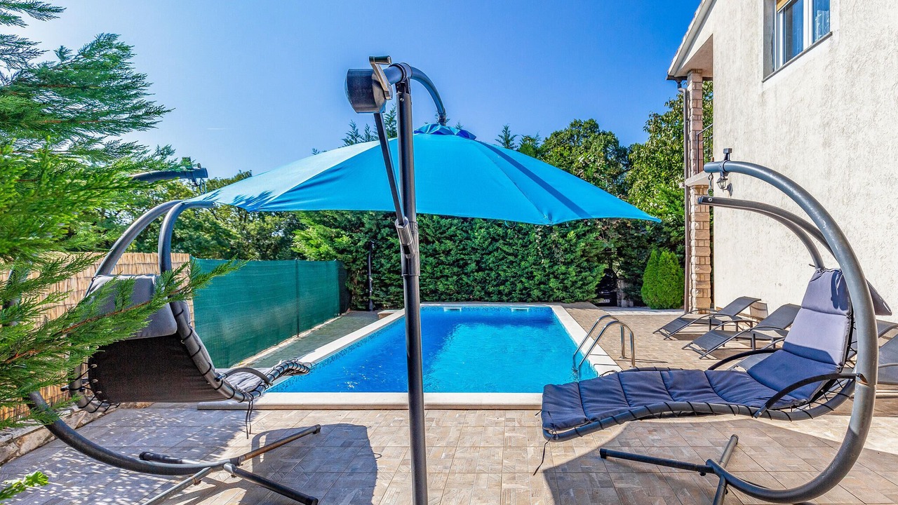 Photo of Outdoor in Mali Vareski