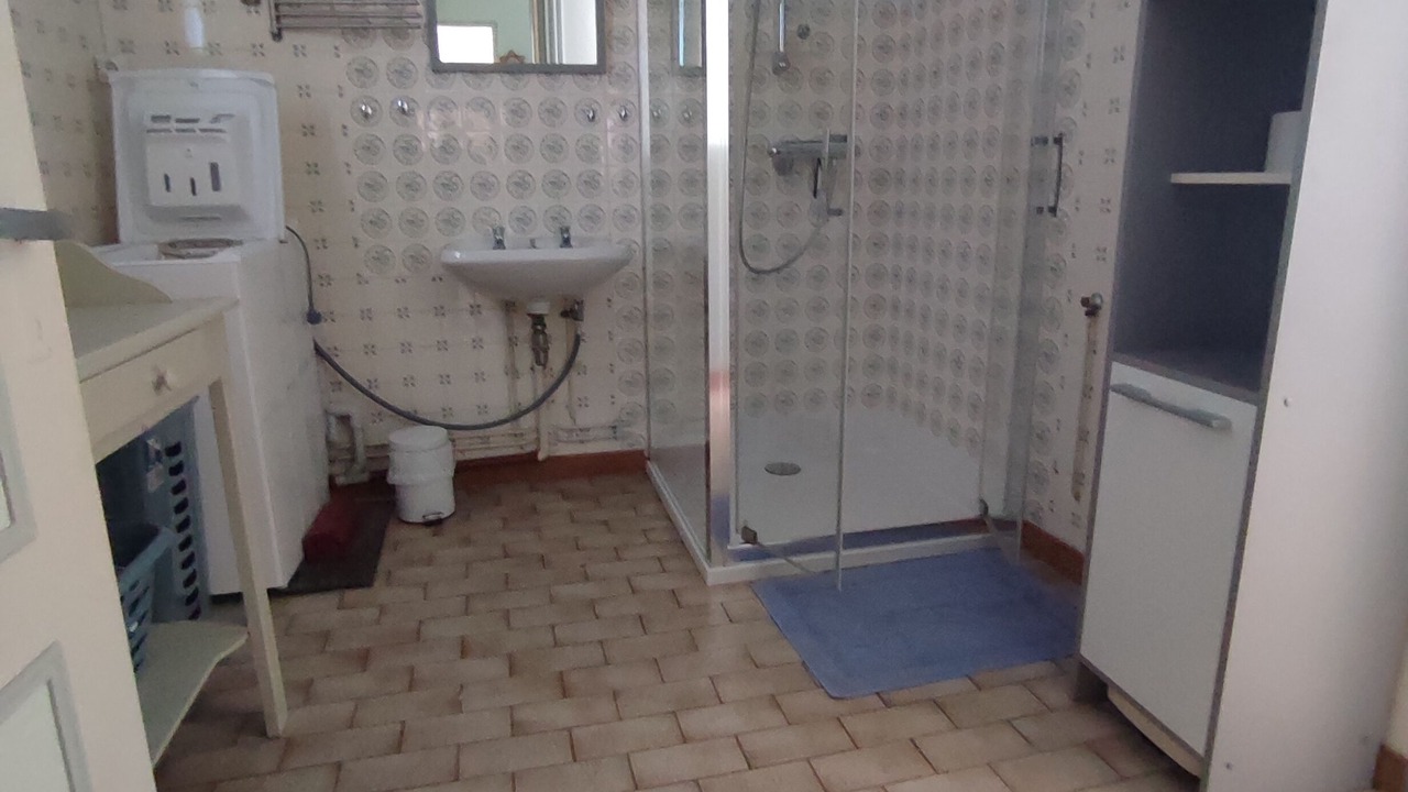 Photo of Bathroom in Azay-le-Ferron