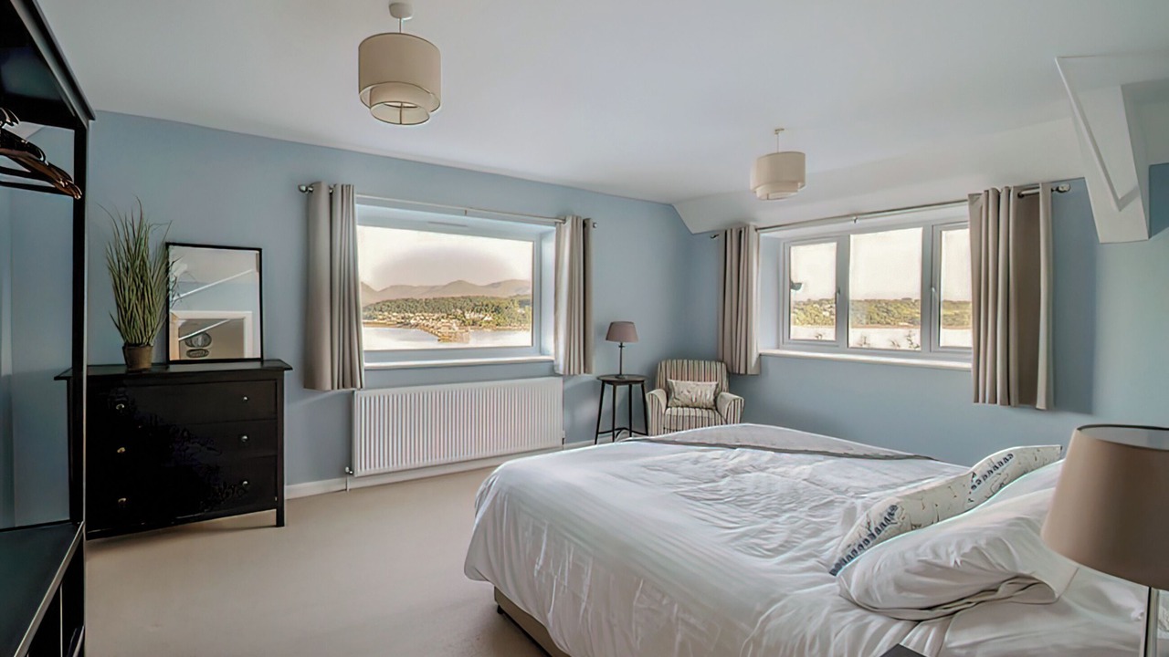 Photo of Others in Menai Bridge