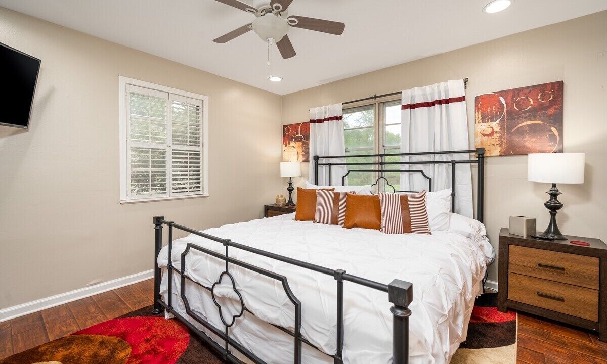 Photo of Bedroom in Alexandria