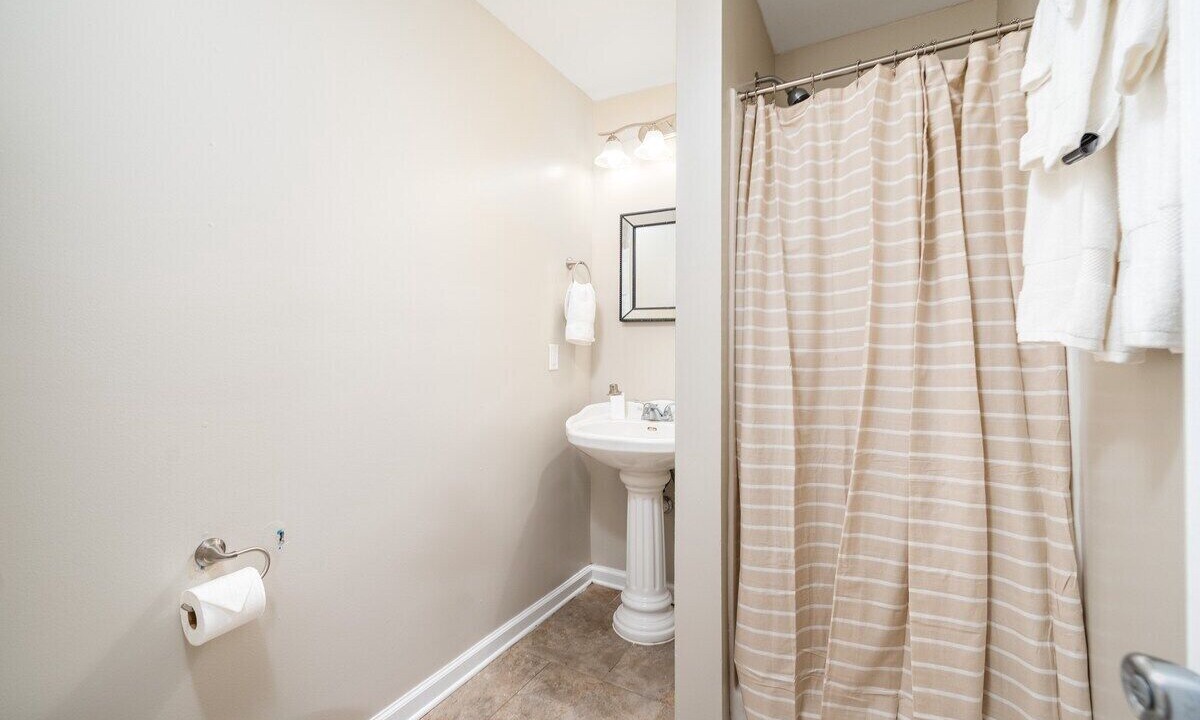 Photo of Bathroom in Alexandria