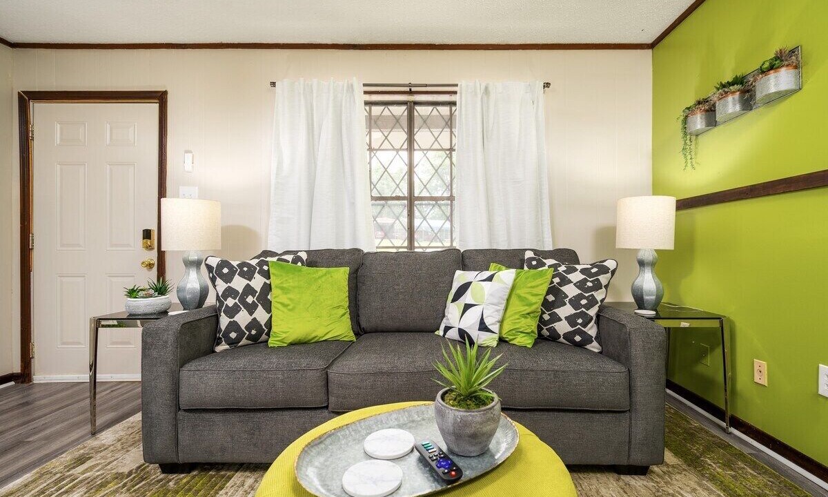 Photo of Livingroom in Pineville