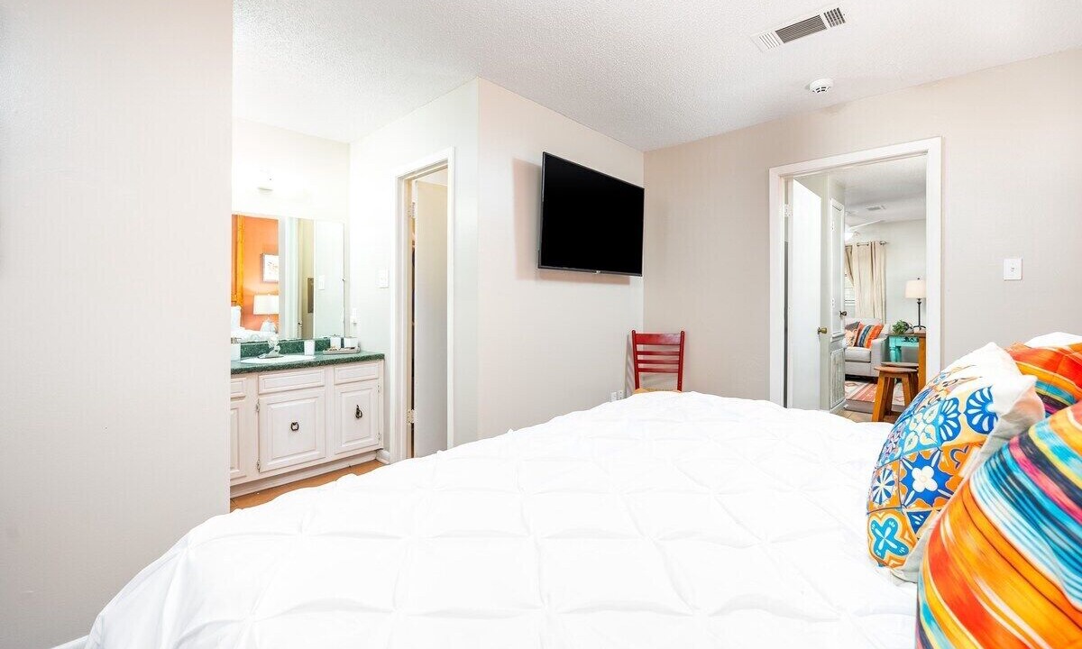 Photo of Bedroom in Pineville