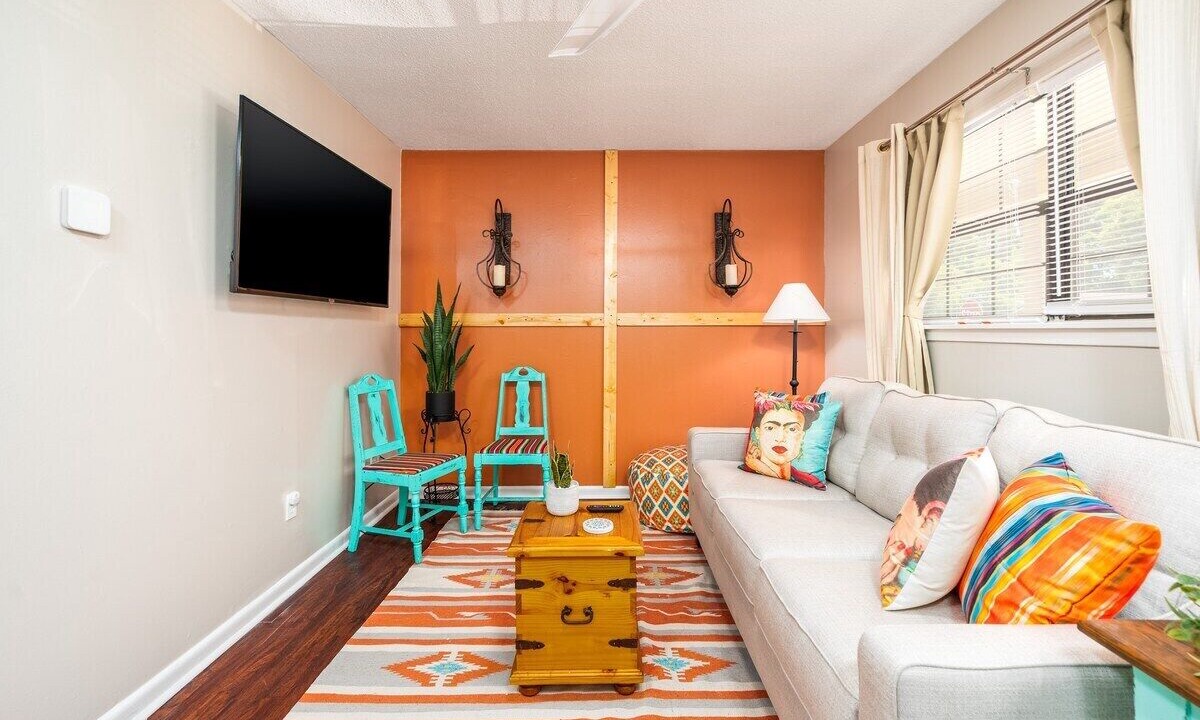 Photo of Livingroom in Pineville