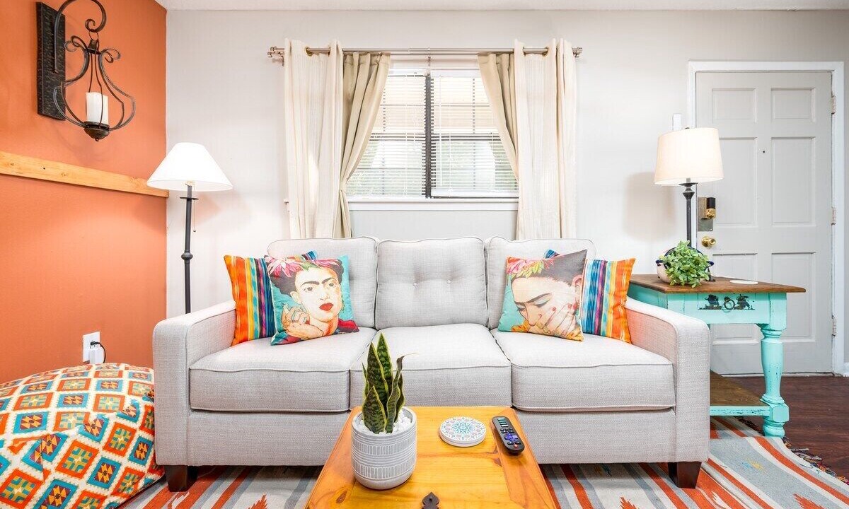 Photo of Livingroom in Pineville