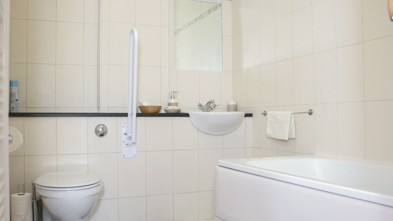 Photo of Bathroom in Snodland