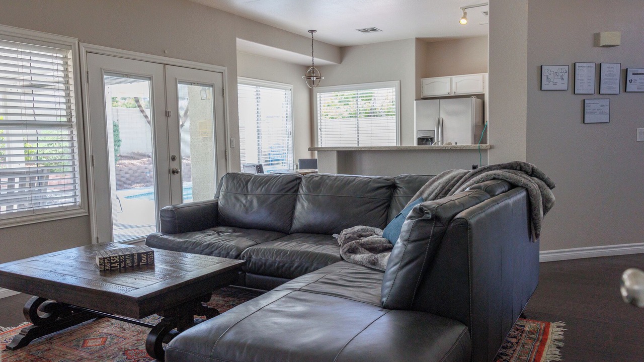 Photo of Livingroom in Green Valley