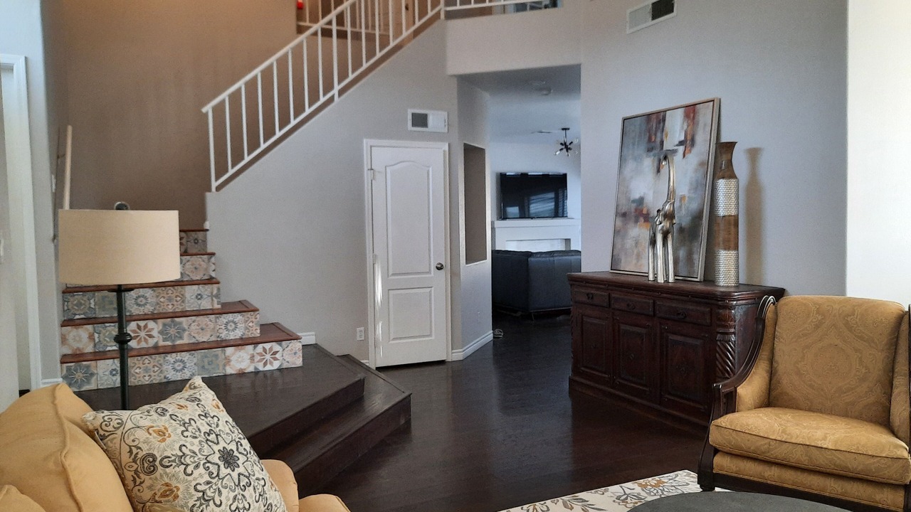 Photo of Livingroom in Green Valley