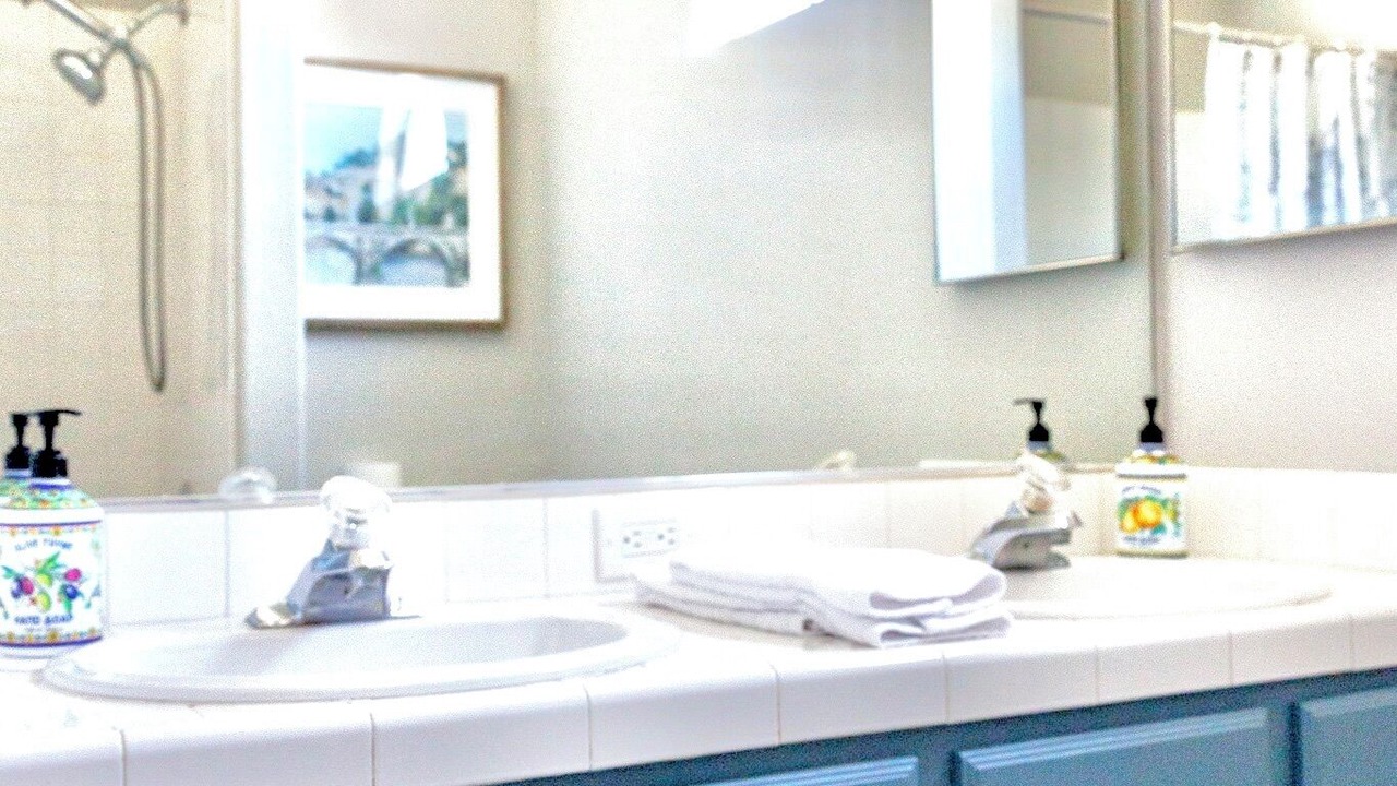 Photo of Bathroom in Green Valley
