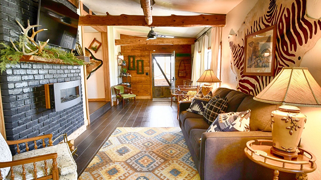 Photo of Livingroom in Tahlequah