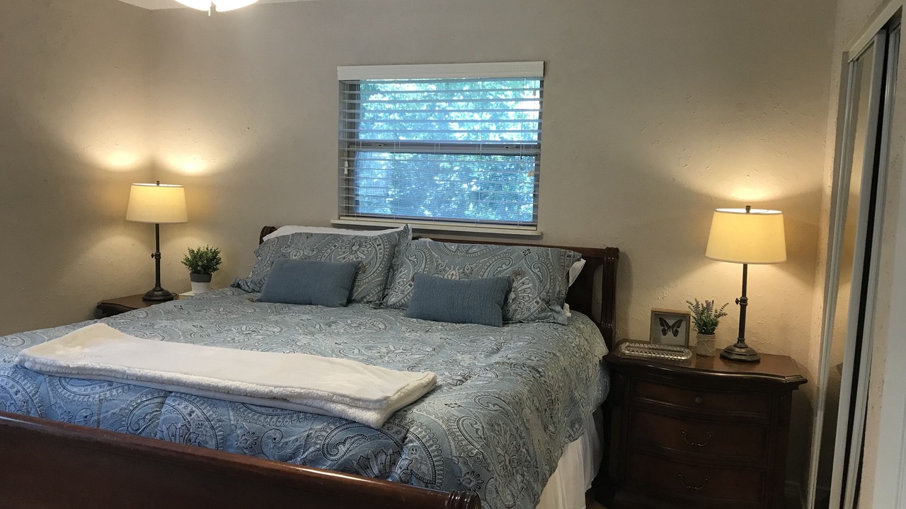 Photo of Bedroom in Elmaton