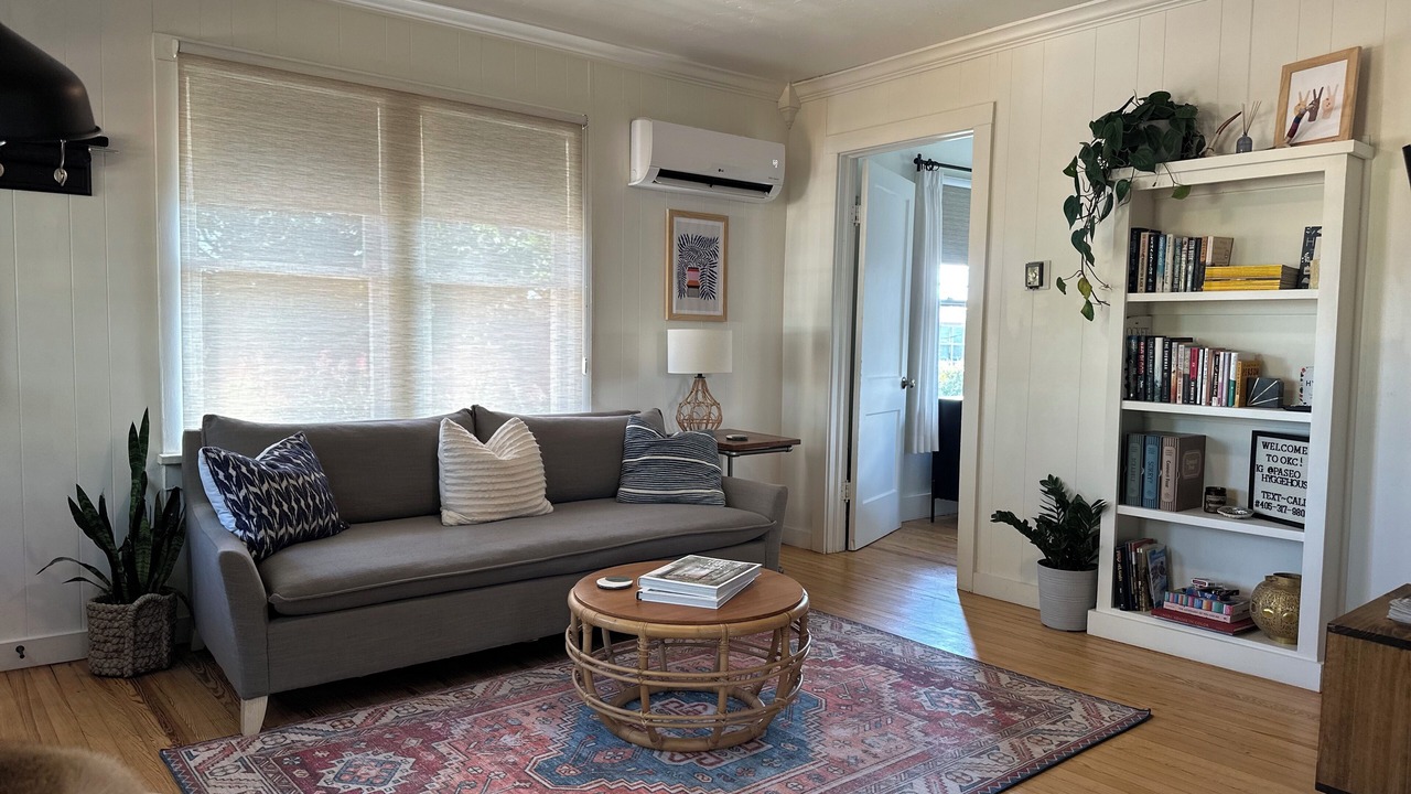 Photo of Livingroom in Central Oklahoma City
