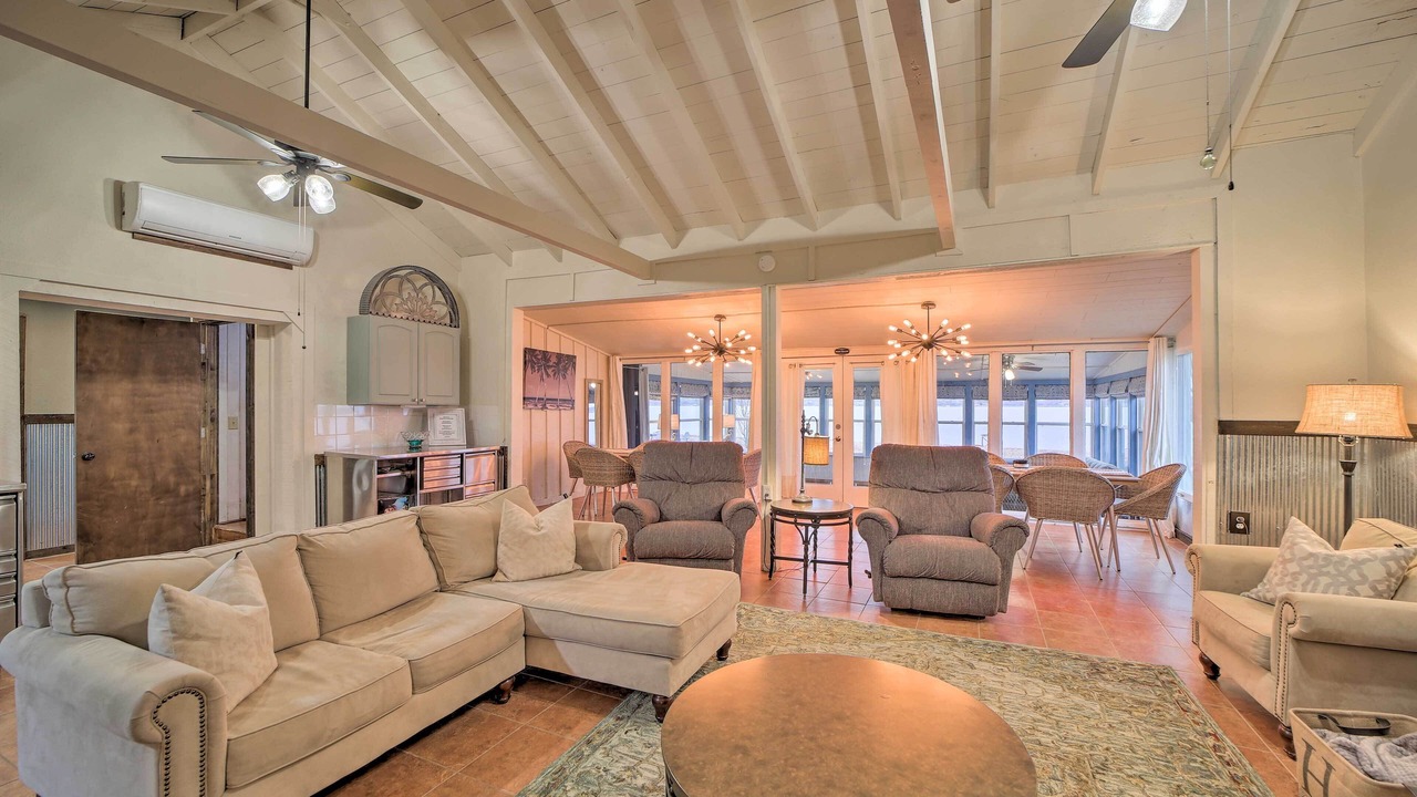 Photo of Livingroom in Disney