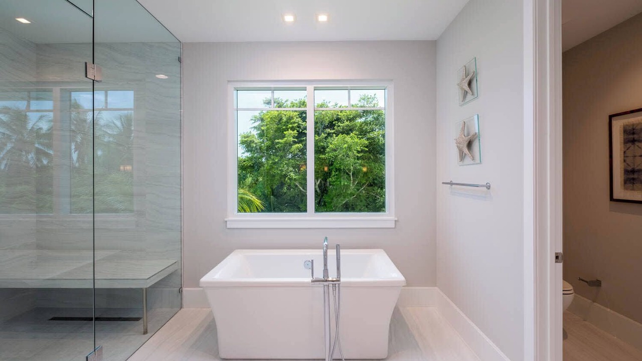 Photo of Bathroom in Islamorada