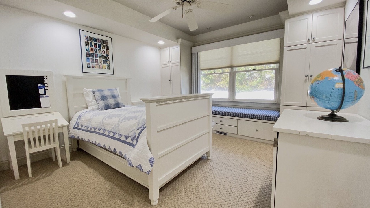 Photo of Bedroom in Avalon