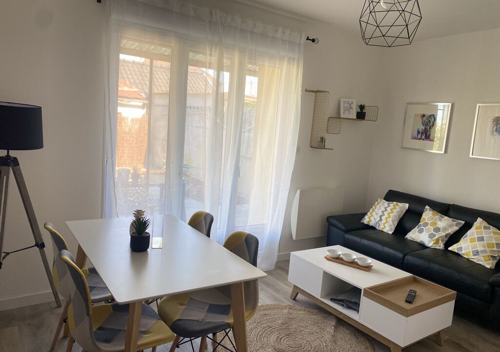 Photo of Livingroom in Saint-Amand-les-Eaux