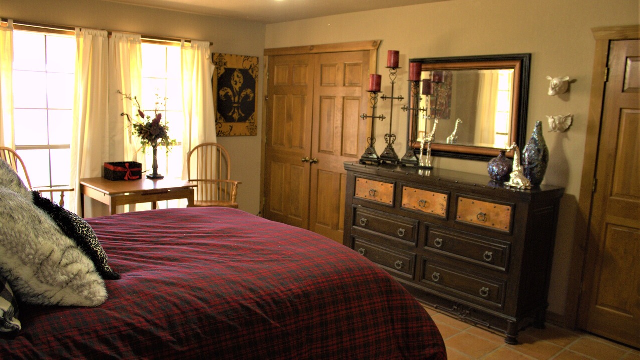 Photo of Bedroom in Telegraph