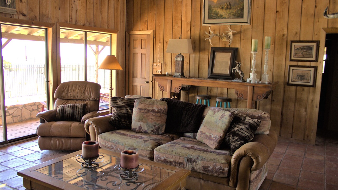 Photo of Livingroom in Telegraph