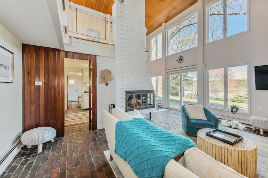 Photo of Livingroom in North Falmouth