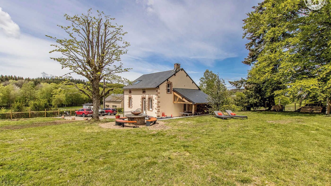 Photo of Outdoor in Anost