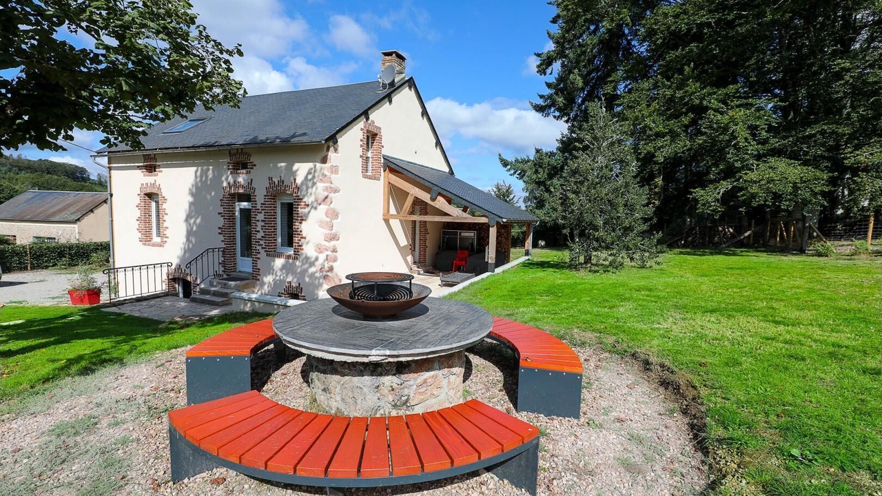 Photo of Outdoor in Anost