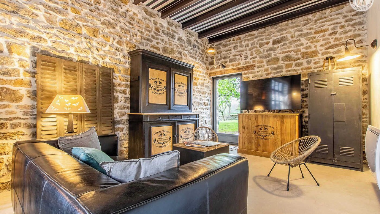 Photo of Livingroom in Dracy-les-Couches