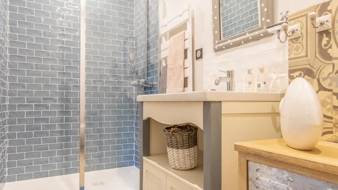 Photo of Bathroom in Dracy-les-Couches