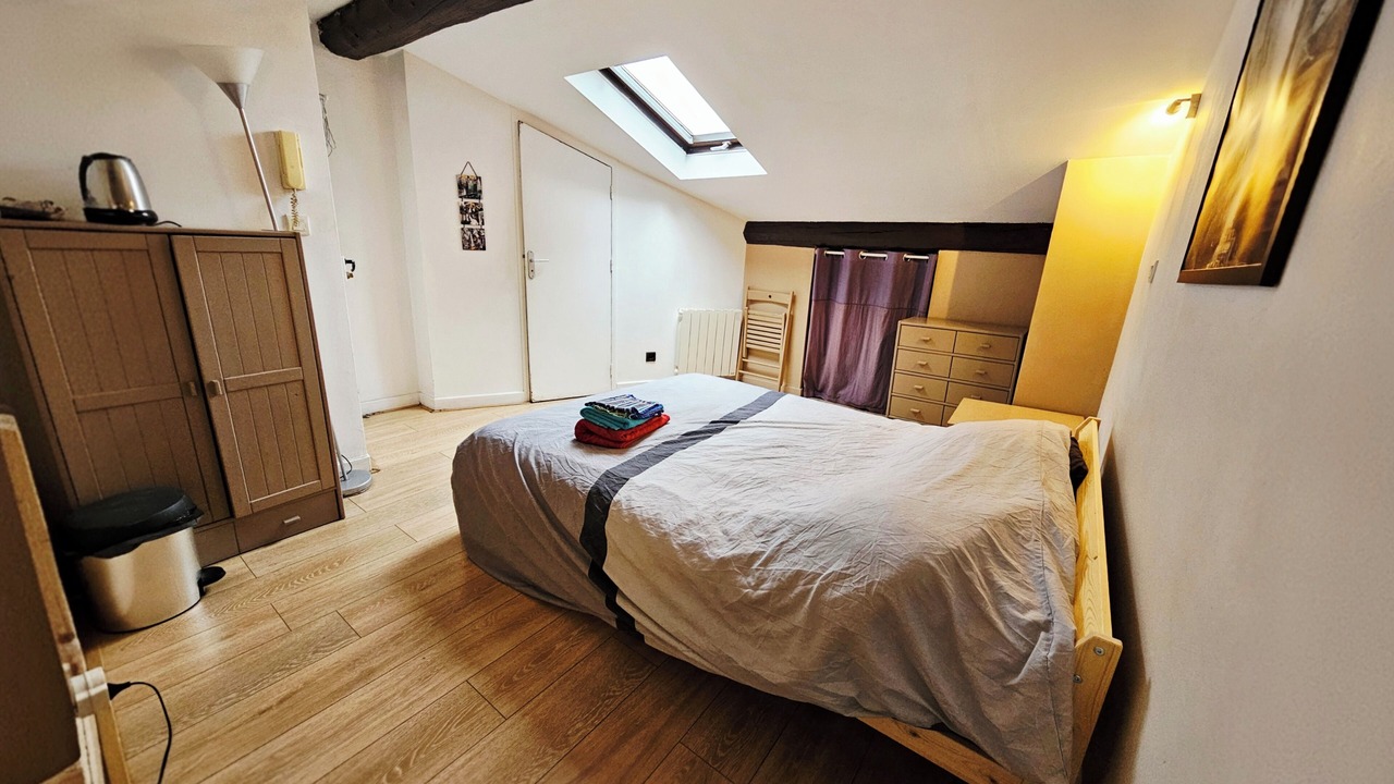 Photo of Bedroom in Lyon City Centre