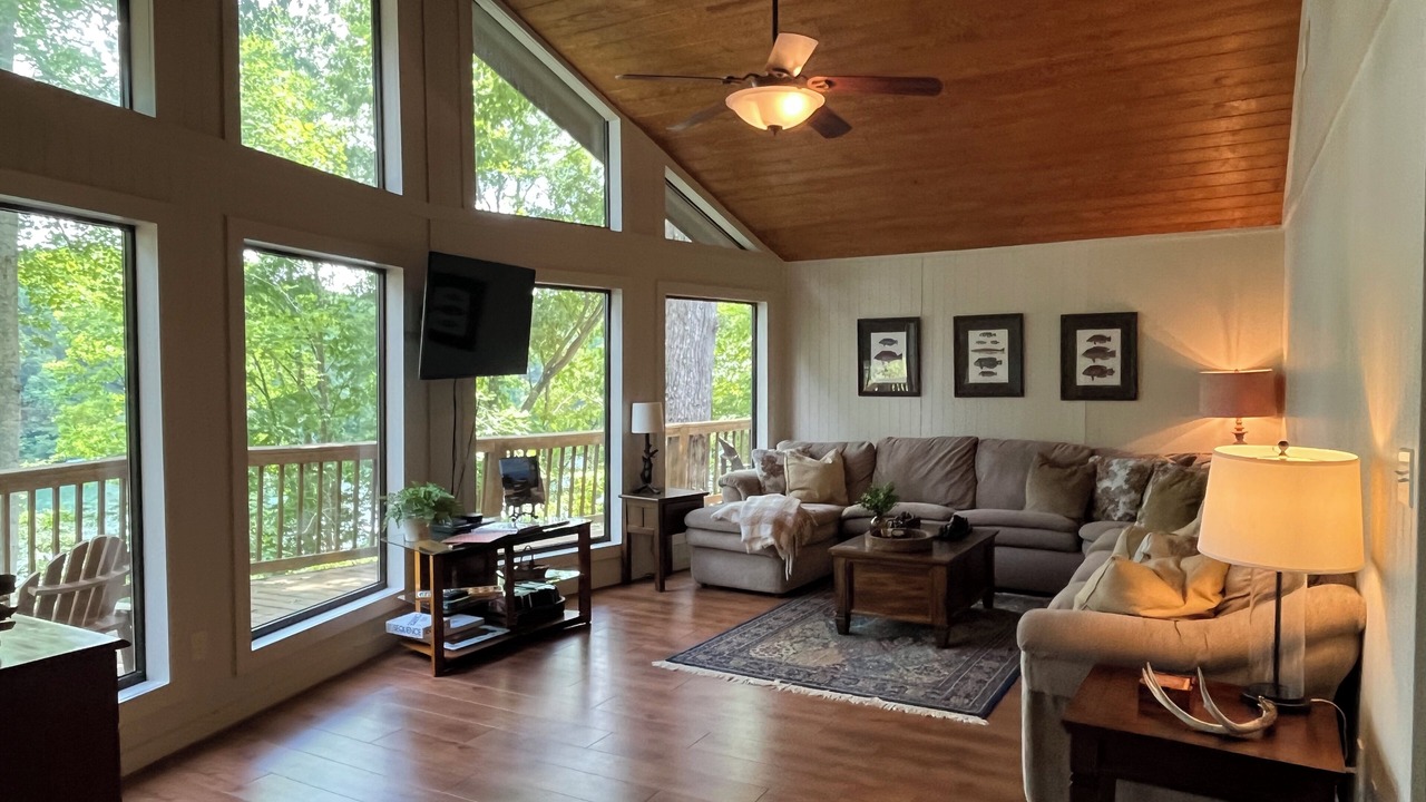 Photo of Livingroom in Crane Hill