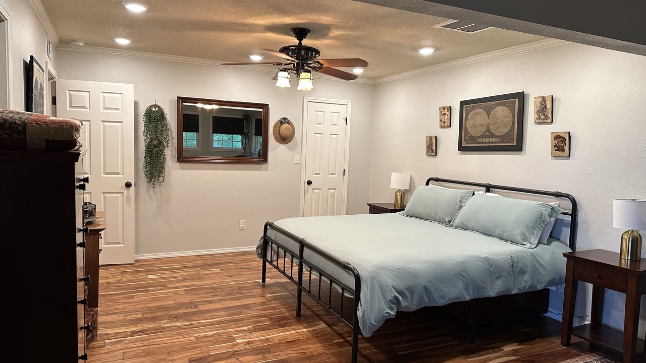 Photo of Bedroom in Mountainburg