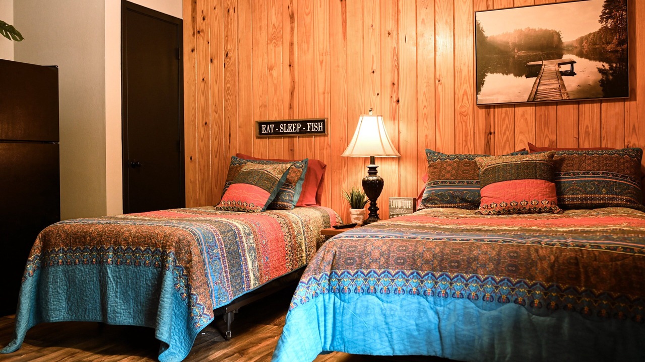 Photo of Bedroom in Uncertain