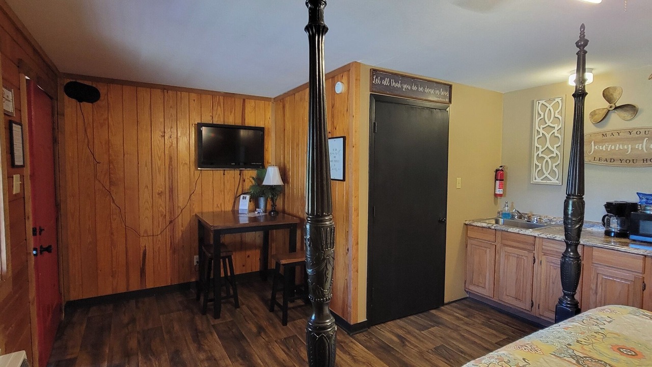 Photo of Bedroom in Uncertain