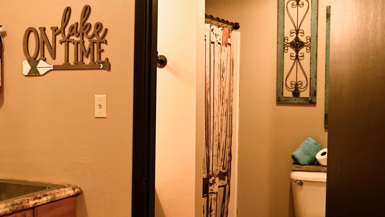 Photo of Bathroom in Uncertain