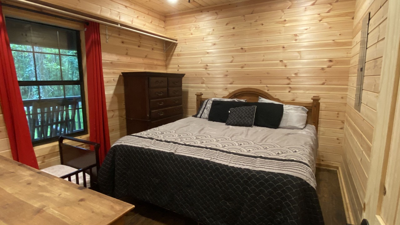 Photo of Bedroom in Woodworth
