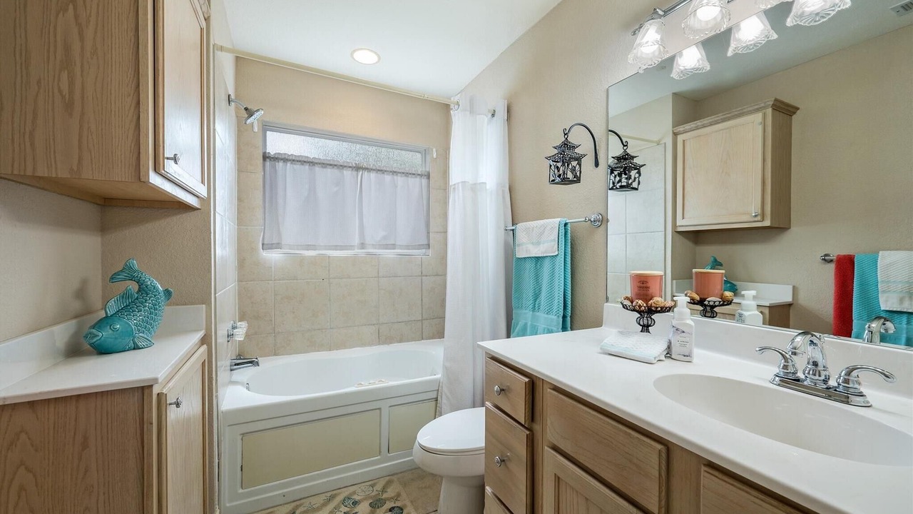 Photo of Bathroom in Tool