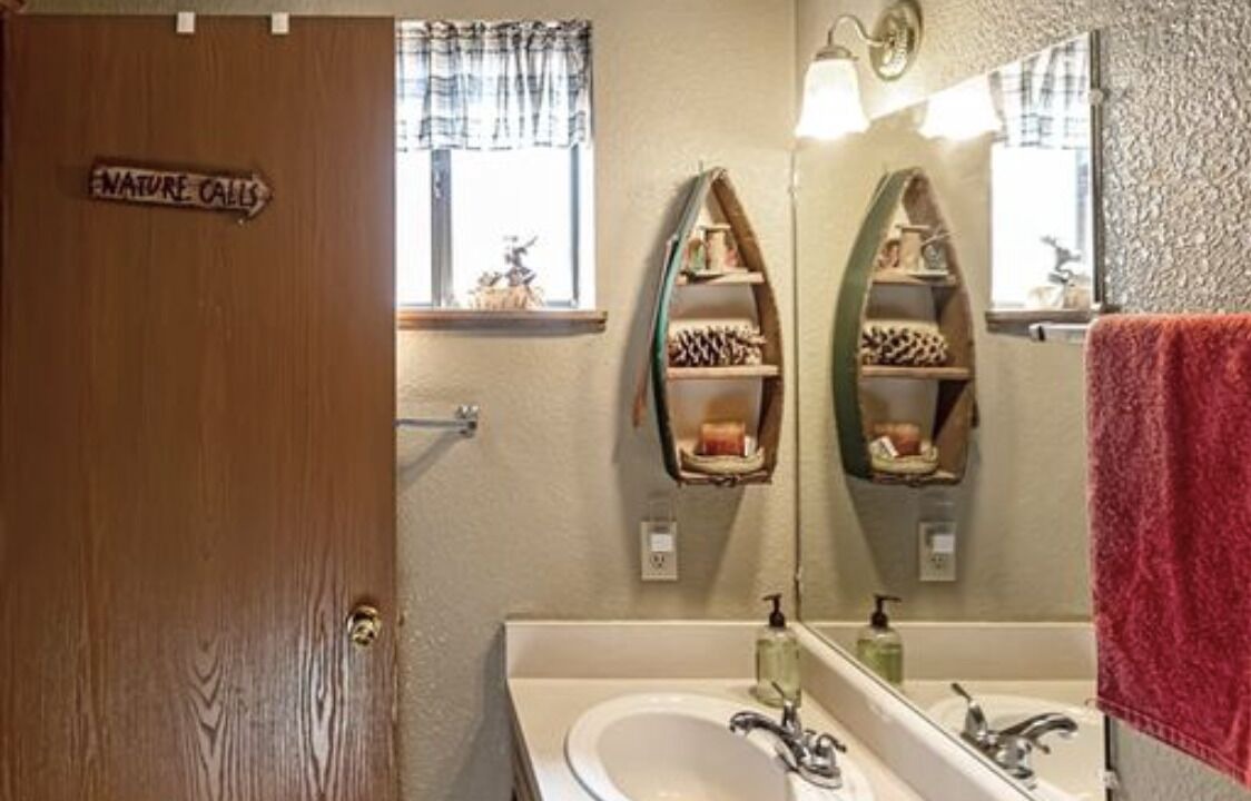 Photo of Bathroom in Cloudcroft