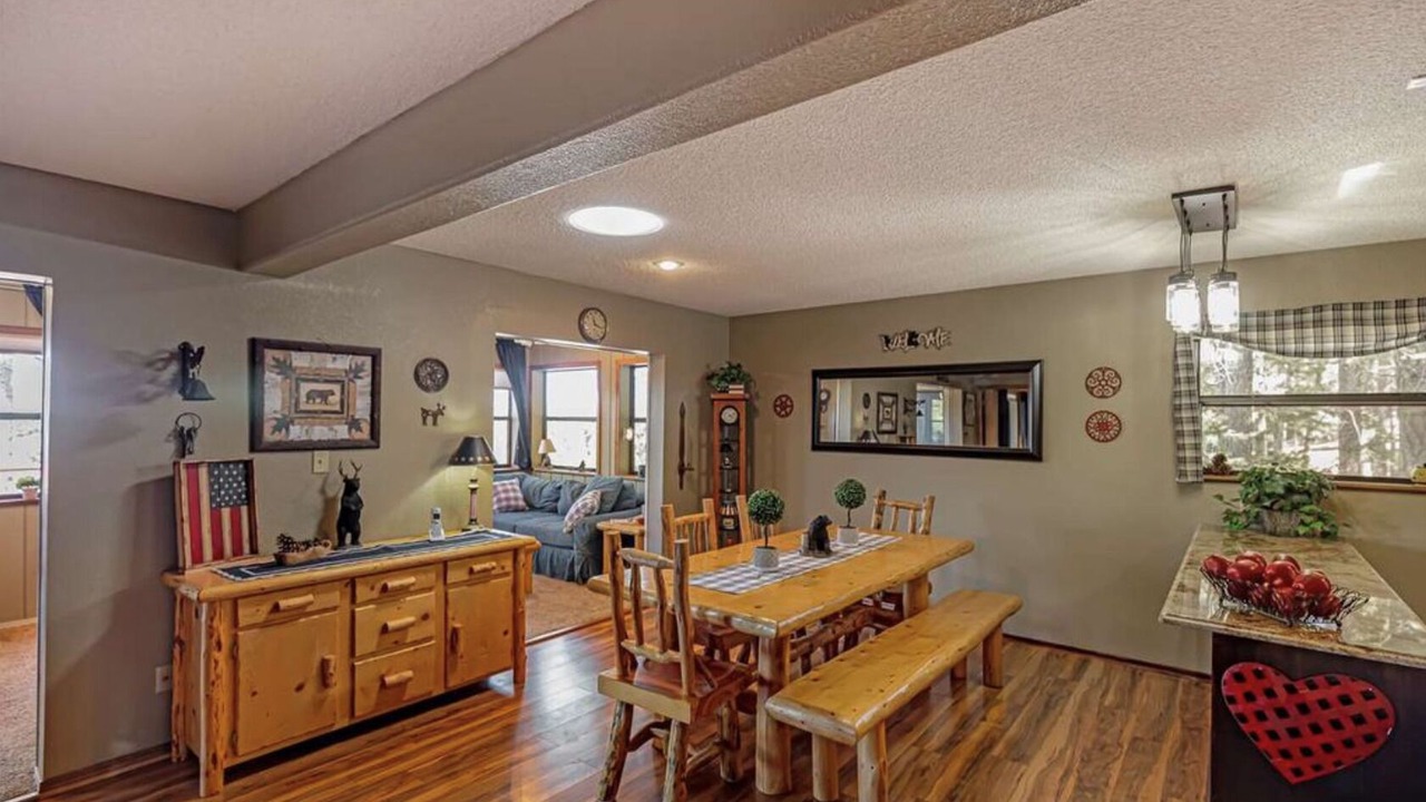 Photo of Livingroom in Cloudcroft