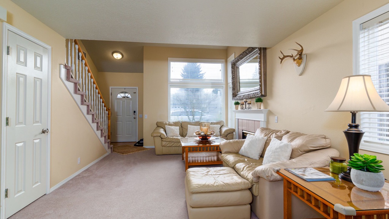 Photo of Livingroom in South Gateway