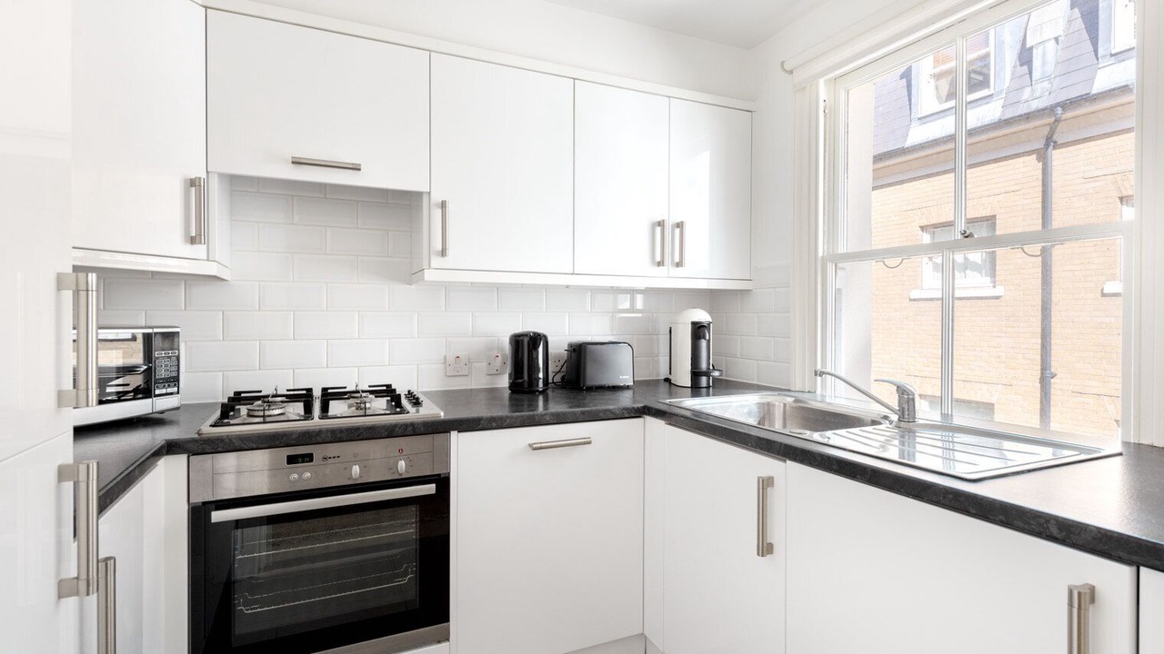 Photo of Kitchen in Courtfield