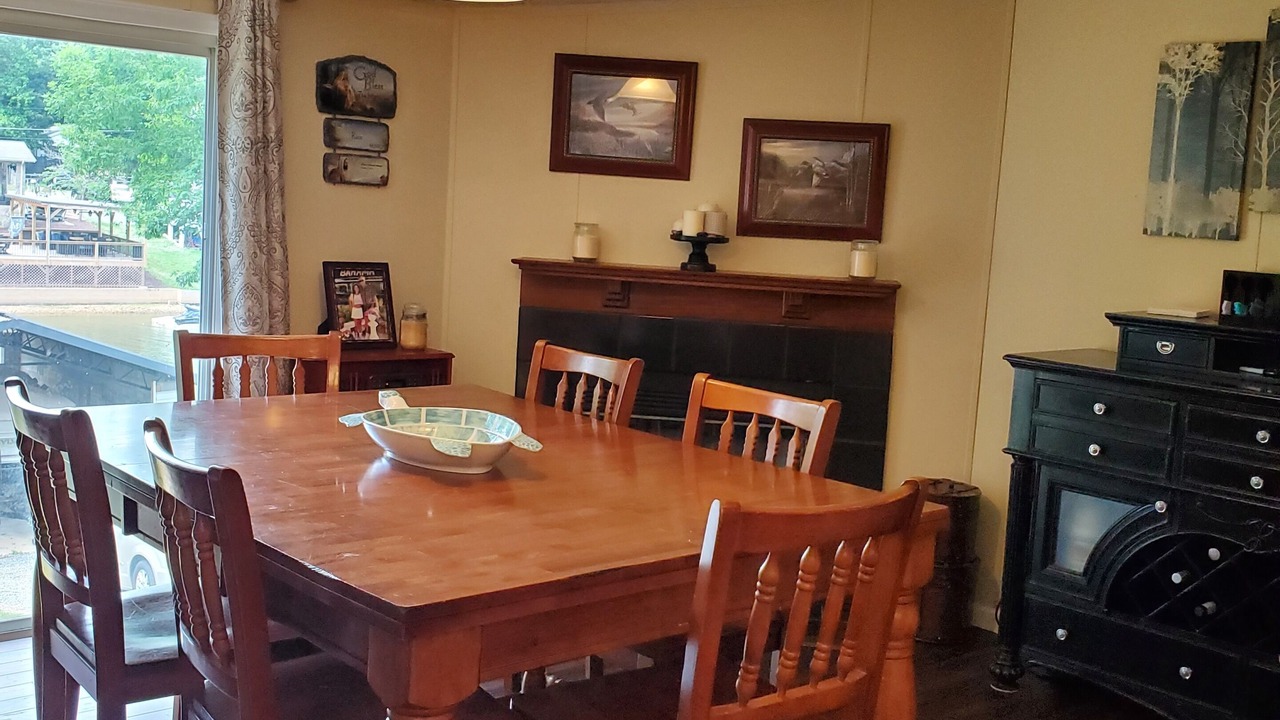 Photo of Livingroom in Southmont