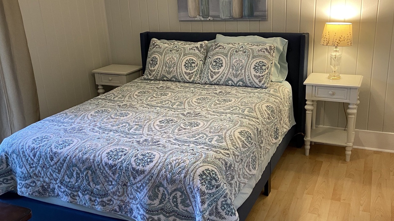 Photo of Bedroom in Salem
