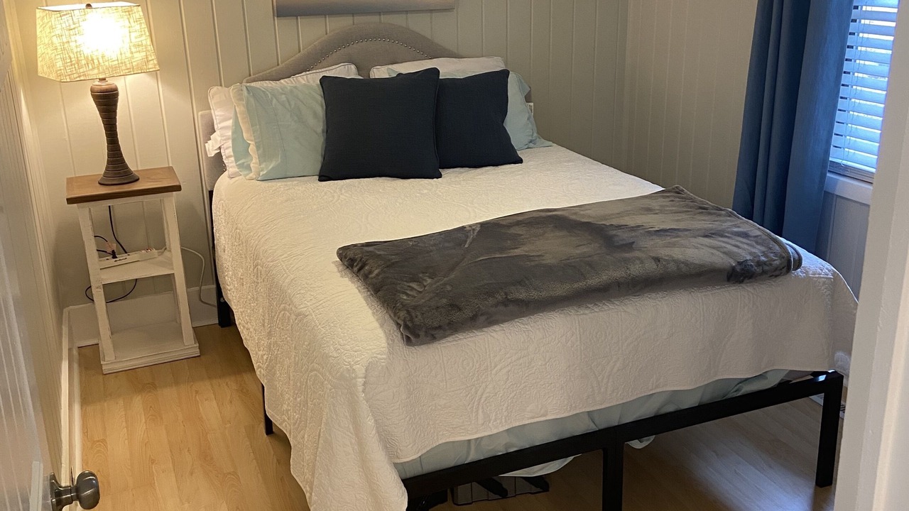 Photo of Bedroom in Salem