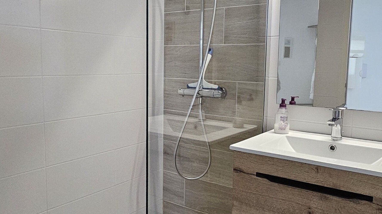 Photo of Bathroom in Saint-Gilles-Croix-de-Vie