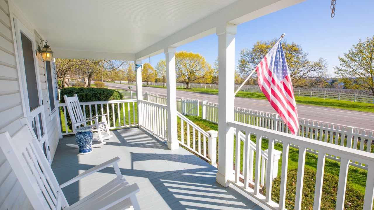 Photo of Patio Balcony in Skaneateles