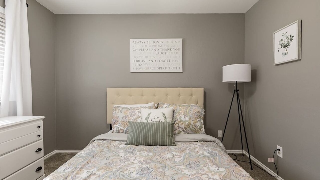 Photo of Bedroom in Red Oak