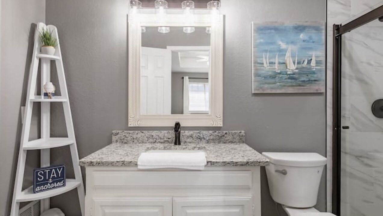 Photo of Bathroom in Red Oak