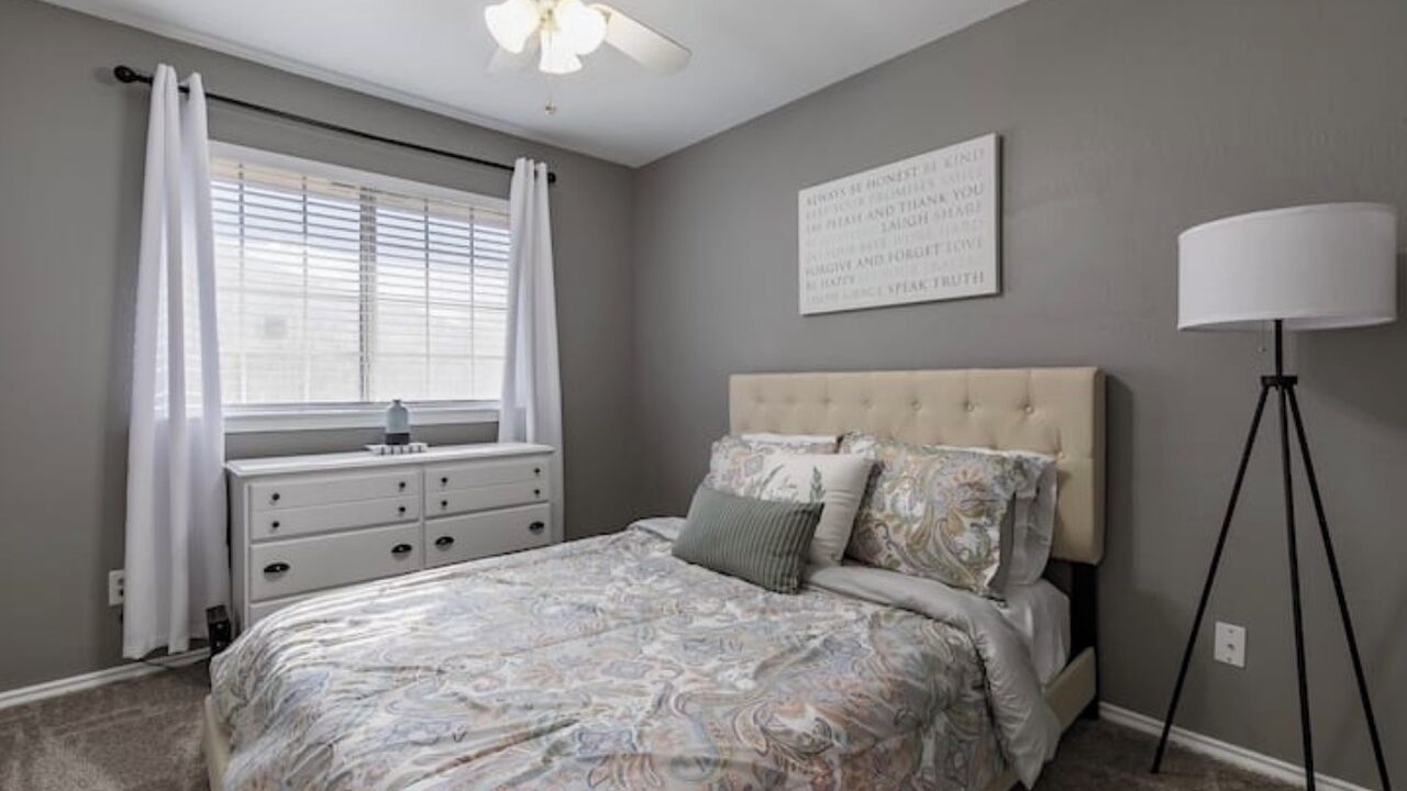 Photo of Bedroom in Red Oak