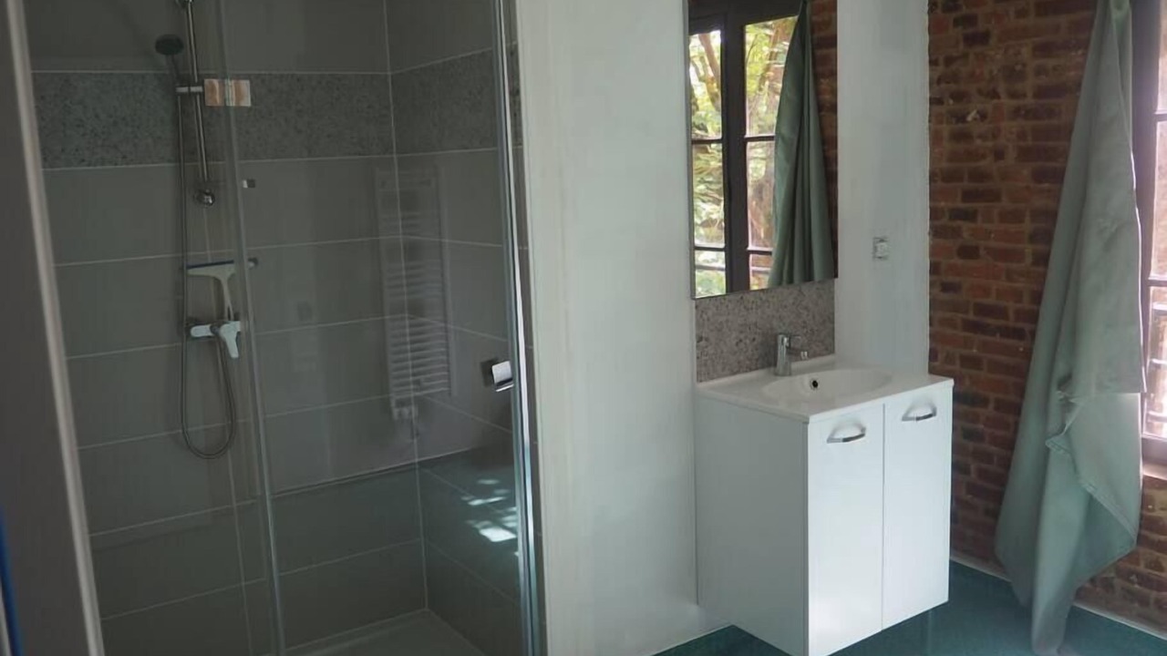 Photo of Bathroom in Incheville